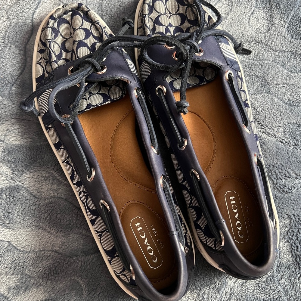 Navy and Beige Patterned Boat Shoes